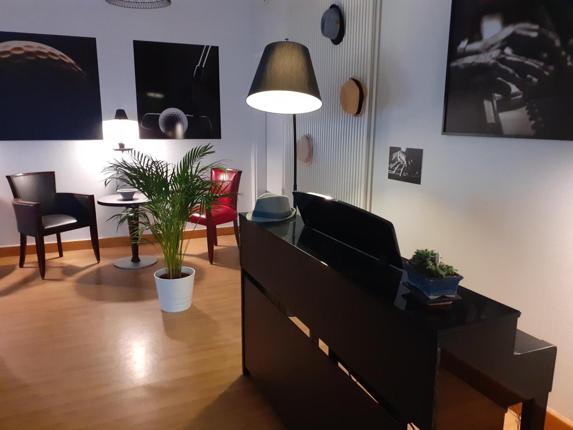 La Villa Des Golf.E.S Theix Bagian luar foto