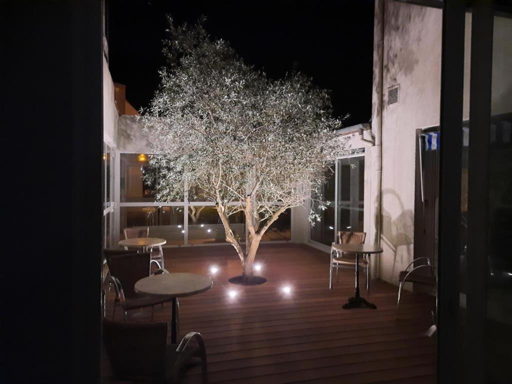 La Villa Des Golf.E.S Theix Bagian luar foto